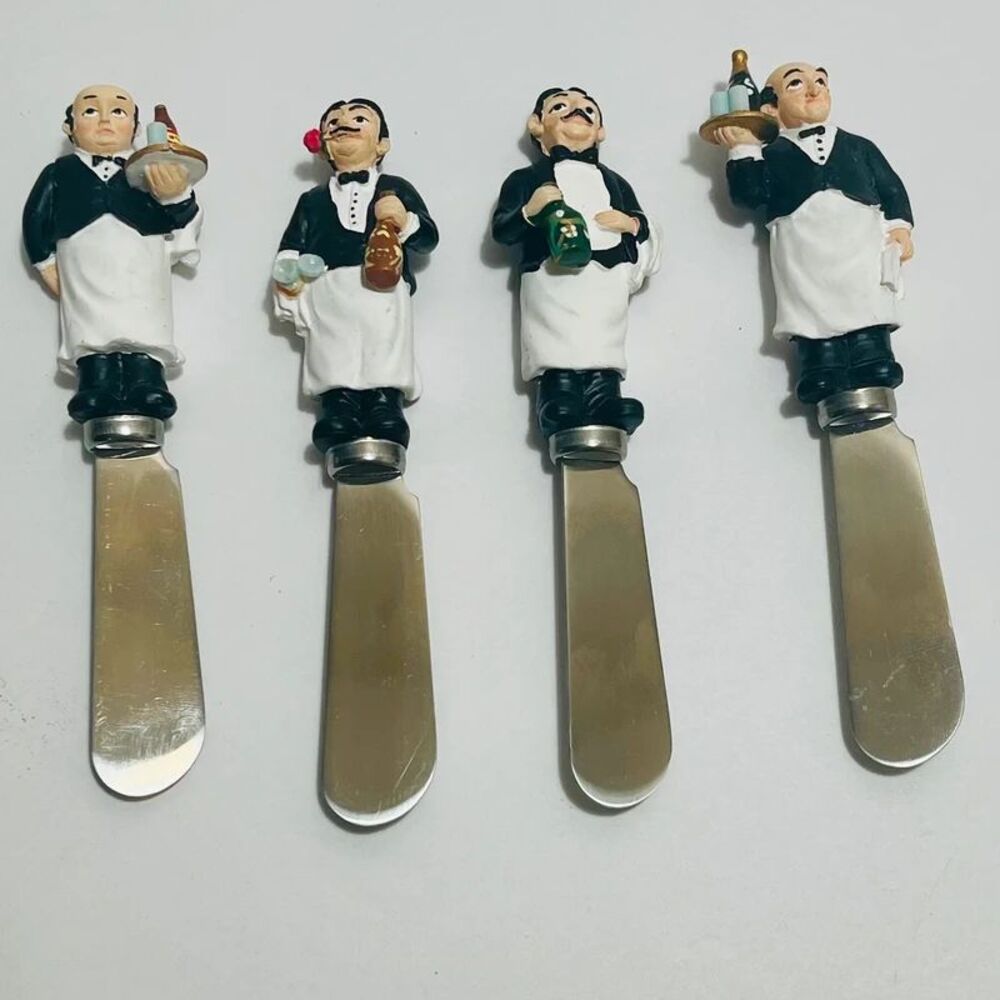Vintage Boston Warehouse Guy Buffet Waiter Cheese Spreader Knives Set of 4